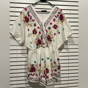 Bluheaven White Floral Embroidered Romper Size M